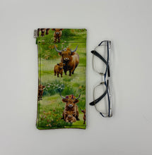 Load image into Gallery viewer, Highland Cow Boho Glasses Case