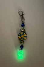 Load image into Gallery viewer, Blue &amp; Yellow Daisy glow in the dark charm