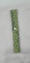 Load image into Gallery viewer, Pot Leaf Collar Cooler with Snap Closure